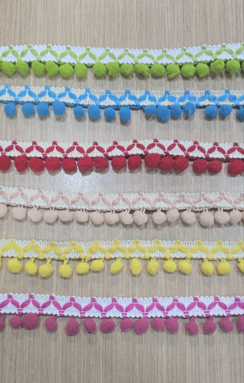 fita gorgurão com pompom