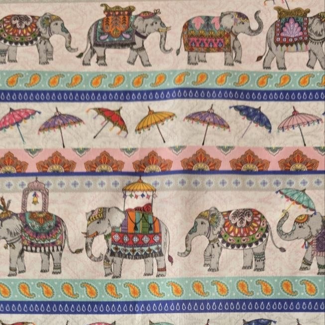 tecido elephant cavalcade: michael miller